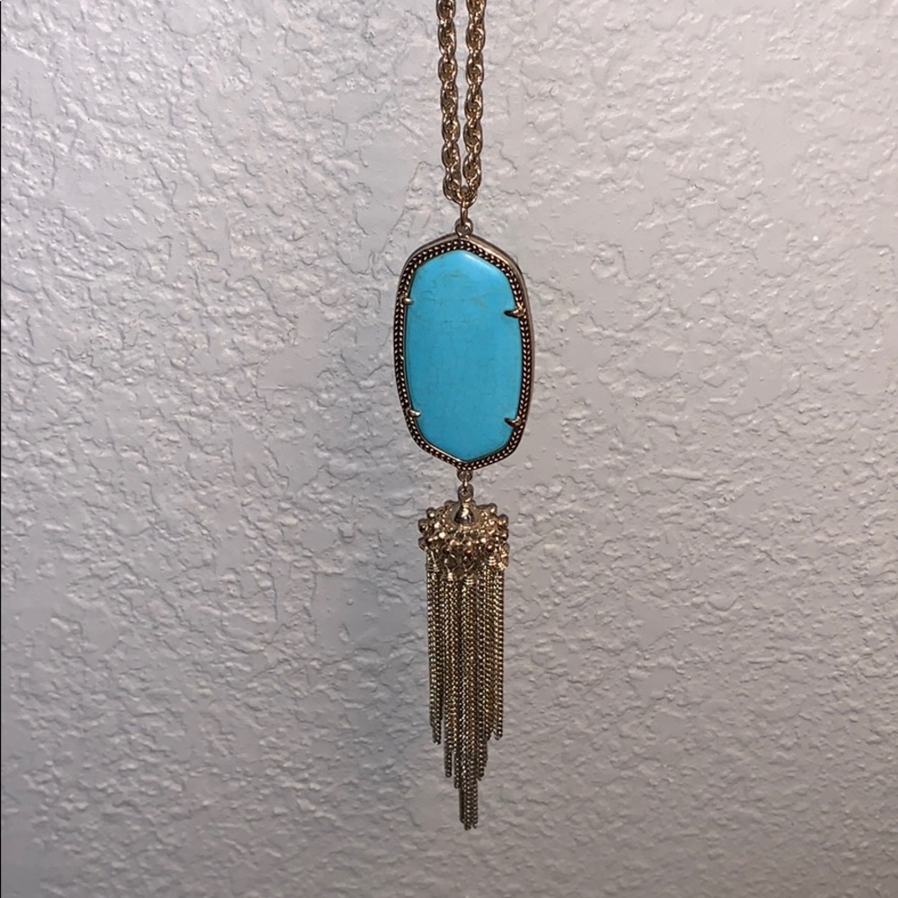 Kendra Scott necklace